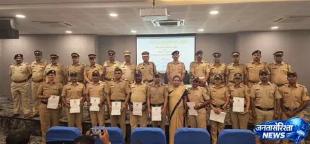 मुंबई पुलिस ने 1,541 से ज्यादा चोरी और गुम हुए मोबाइल फोन बरामद किए मुंबई पुलिस ने 1,541 से ज्यादा चोरी और गुम हुए मोबाइल फोन बरामद किए