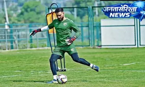 Hyderabad: श्रीनिधि डेक्कन एफसी का आइजोल एफसी से घरेलू मैच Hyderabad: श्रीनिधि डेक्कन एफसी का आइजोल एफसी से घरेलू मैच