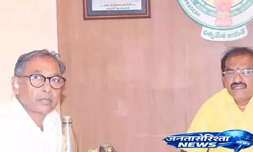 Nimmala ने नहर के रखरखाव में देरी पर अधिकारियों को फटकार लगाई Nimmala ने नहर के रखरखाव में देरी पर अधिकारियों को फटकार लगाई