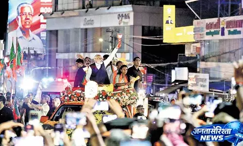 Kerala: पीएम मोदी ने तिरुव1नंतपुरम में भारी भीड़ जुटाई