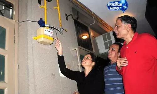 Hisar प्रशासन की अपील: तीन महीने में पाइप्ड गैस पर करें स्विच Hisar प्रशासन की अपील: तीन महीने में पाइप्ड गैस पर करें स्विच