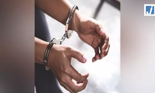 गायों को टेम्पो में भरकर ले जा रहे थे, तभी...