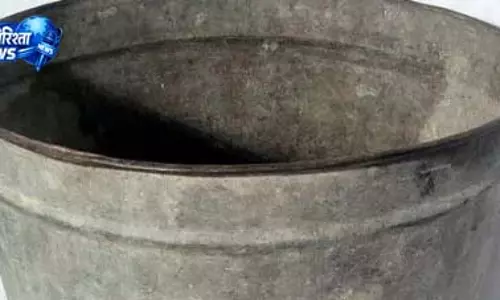 बिस्तर से गायब मासूम की लाश बाल्टी में मिली