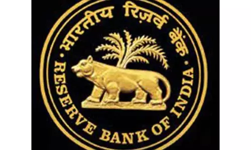 SBI रिपोर्ट: पश्चिम एशिया संकट के बीच RBI से रेट्स स्थिर रहने की उम्मीद SBI रिपोर्ट: पश्चिम एशिया संकट के बीच RBI से रेट्स स्थिर रहने की उम्मीद