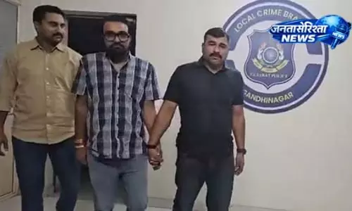सट्टेबाजी गिरोह का भंडाफोड़, 5 लाख कैश के साथ एक गिरफ्तार सट्टेबाजी गिरोह का भंडाफोड़, 5 लाख कैश के साथ एक गिरफ्तार