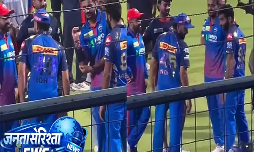 DC vs MI: रोहित शर्मा ने रोबोट डॉग को रोका, अक्षर पटेल का इशारा वायरल