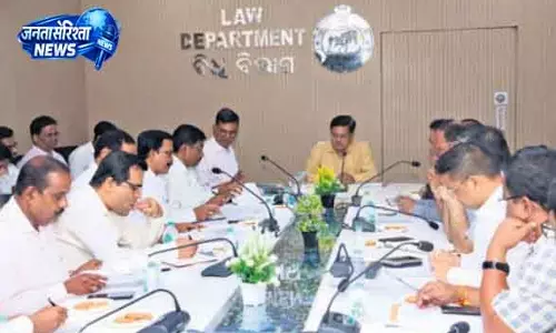 Bhubaneswar मिनिस्ट्री ने वर्क्स डिपार्टमेंट के प्रोजेक्ट्स, 3-साल के इंफ्रा प्लान का रिव्यू किया