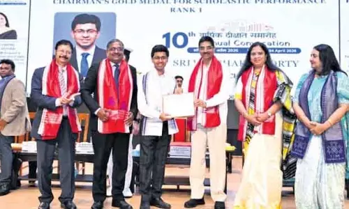 Sambalpur गवर्नर ने ग्रेजुएट्स से जॉब क्रिएटर बनने की अपील की