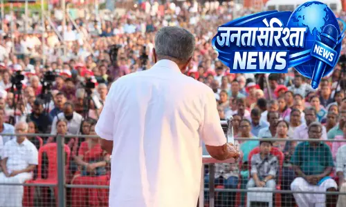 पय्यन्नूर में कोई भी बाधा नहीं बना सकता – Pinarayi Vijayan पय्यन्नूर में कोई भी बाधा नहीं बना सकता – Pinarayi Vijayan