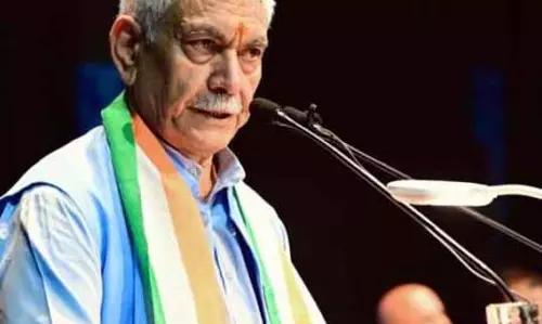 Jammu: एलजी ने ईस्टर पर लोगों को बधाई दी Jammu: एलजी ने ईस्टर पर लोगों को बधाई दी