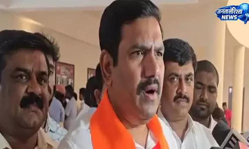 सिद्धारमैया की रातों की नींद उड़ी हुई है...: कर्नाटक उपचुनाव से पहले BJP के बी.वाई. विजयेंद्र सिद्धारमैया की रातों की नींद उड़ी हुई है...: कर्नाटक उपचुनाव से पहले BJP के बी.वाई. विजयेंद्र