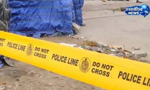Delhi में सरकारी दवा रैकेट का पर्दाफाश, बड़ा जखीरा बरामद Delhi में सरकारी दवा रैकेट का पर्दाफाश, बड़ा जखीरा बरामद