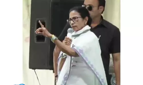 Murshidabad से 500 अधिकारियों को हटा दिया गया है, ताकि बंगाल का काम रुक जाए: ममता बनर्जी