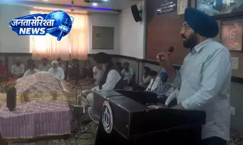 Jammu: ट्रांसपोर्ट समुदाय के लिए नलवा की एकजुटता की अपील Jammu: ट्रांसपोर्ट समुदाय के लिए नलवा की एकजुटता की अपील
