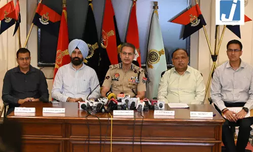 बीजेपी कार्यालय पर ग्रेनेड हमले का मामला, दो मुख्य आरोपी गिरफ्तार बीजेपी कार्यालय पर ग्रेनेड हमले का मामला, दो मुख्य आरोपी गिरफ्तार