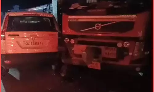 अंबिकापुर में दर्दनाक सड़क हादसा, तीन महिलाओं की मौत, बेकाबू स्कॉर्पियो... अंबिकापुर में दर्दनाक सड़क हादसा, तीन महिलाओं की मौत, बेकाबू स्कॉर्पियो...
