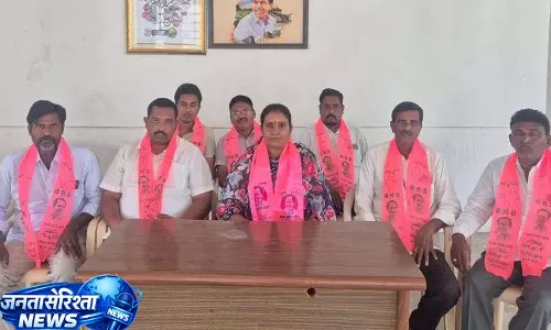 दावा वसंता सुरेश ने KCR के कार्यालय पर हमले की निंदा की