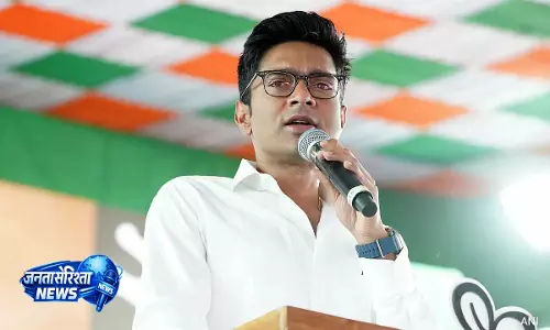 पश्चिम बंगाल चुनावों से पहले पूर्वी बर्दवान में TMC ने अपना प्रचार तेज़ किया पश्चिम बंगाल चुनावों से पहले पूर्वी बर्दवान में TMC ने अपना प्रचार तेज़ किया
