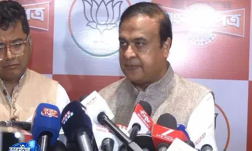 असम CM ने पासपोर्ट आरोपों को बताया मनगढ़ंत असम CM ने पासपोर्ट आरोपों को बताया मनगढ़ंत