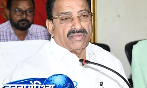 तेलंगाना सरकार ने आंध्र प्रदेश में विलय किए गए पांच गांवों की वापसी का मुद्दा उठाया तेलंगाना सरकार ने आंध्र प्रदेश में विलय किए गए पांच गांवों की वापसी का मुद्दा उठाया