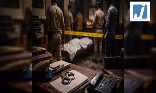 ऑनर किलिंग मामले में कथित भूमिका को लेकर पुलिसकर्मी निलंबित, शुरू में आत्महत्या माना जा रहा था... ऑनर किलिंग मामले में कथित भूमिका को लेकर पुलिसकर्मी निलंबित, शुरू में आत्महत्या माना जा रहा था...