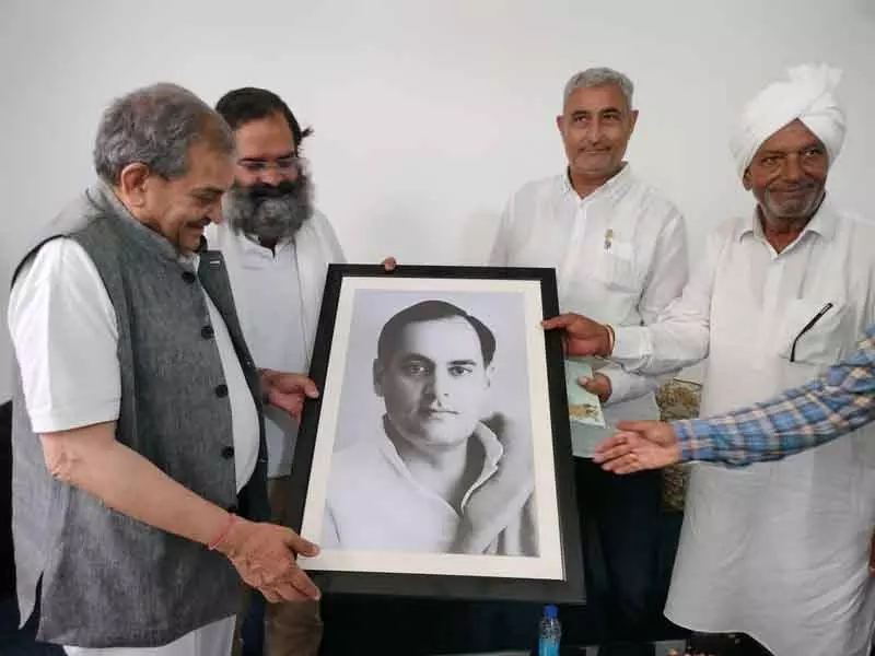 Haryana में बीजेपी सरकार हर मोर्चे पर नाकाम, नाकाबिल: बृजेंद्र सिंह Haryana में बीजेपी सरकार हर मोर्चे पर नाकाम, नाकाबिल: बृजेंद्र सिंह