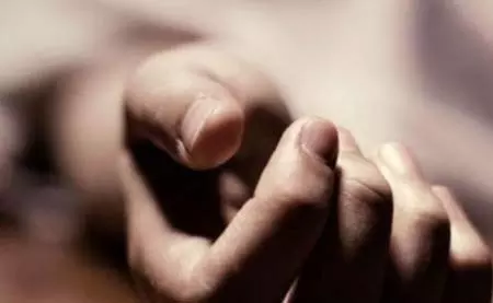 टैक्सी ड्राइवर की संदिग्ध मौत, सुसाइड से पहले वीडियो में लगाए गंभीर आरोप टैक्सी ड्राइवर की संदिग्ध मौत, सुसाइड से पहले वीडियो में लगाए गंभीर आरोप