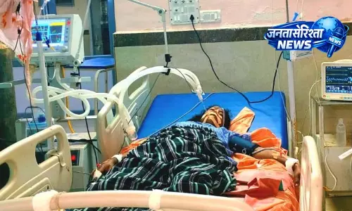 जिला अस्पताल के डॉक्टरों ने मौत के मुंह से लौटाई महिला की सांसें जिला अस्पताल के डॉक्टरों ने मौत के मुंह से लौटाई महिला की सांसें