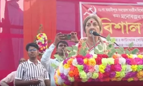 वृंदा करात ने चुनाव आयोग से हिमंता बिस्वा सरमा को अयोग्य घोषित करने की मांग की वृंदा करात ने चुनाव आयोग से हिमंता बिस्वा सरमा को अयोग्य घोषित करने की मांग की
