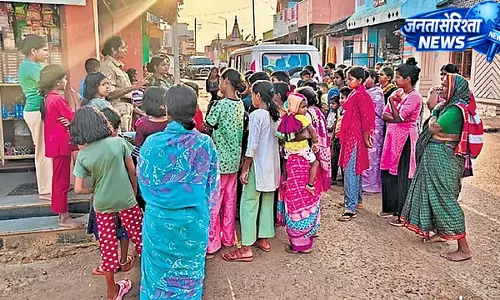 Belagavi में पति के अत्याचार के मामले में ‘अक्का पाडे’ टीम ने महिला और बच्चों को बचाया Belagavi में पति के अत्याचार के मामले में ‘अक्का पाडे’ टीम ने महिला और बच्चों को बचाया