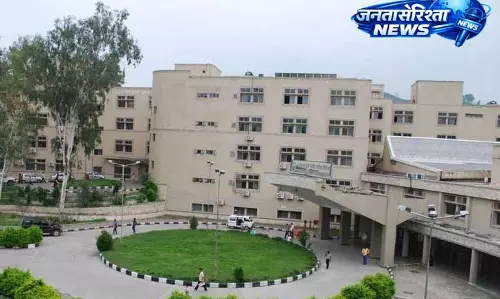 Tanda Medical College में डॉक्टर और नर्सों की कमी ने बढ़ाई चिंता