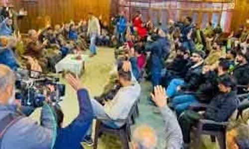 SRINAGAR पार्टी की बैठकें: डीएच पोरा और ज़ैनापोरा निर्वाचन क्षेत्रों में चर्चा
