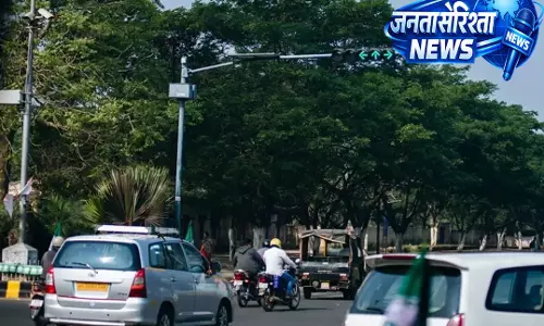 Odisha में 10 साल से पुरानी बाहरी कमर्शियल गाड़ियों पर सख्त बैन लागू Odisha में 10 साल से पुरानी बाहरी कमर्शियल गाड़ियों पर सख्त बैन लागू