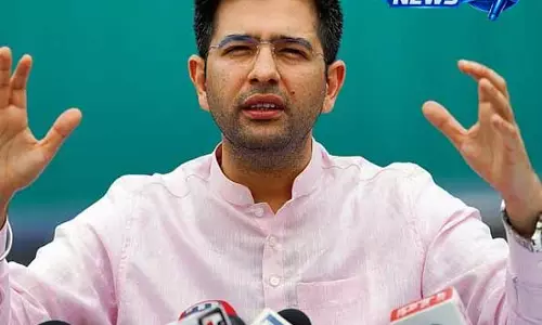 Raghav Chadha ने पंजाब मुद्दों पर संसद में AAP के बयान को खारिज किया Raghav Chadha ने पंजाब मुद्दों पर संसद में AAP के बयान को खारिज किया