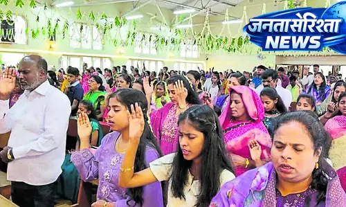 CSI चर्च में ईस्टर का जश्न CSI चर्च में ईस्टर का जश्न