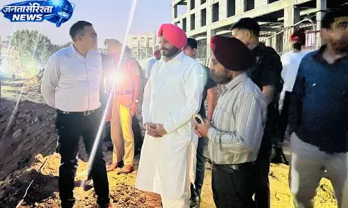 Amritsar: केंद्रीय मंत्री ने रीगो पुल के पुनर्निर्माण प्रोजेक्ट का अवलोकन किया