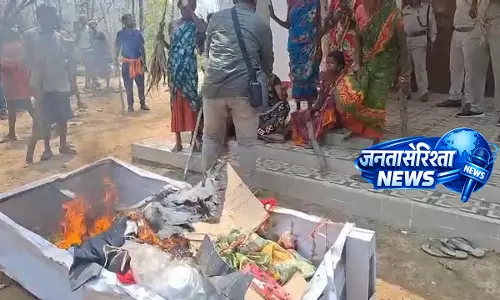 Odisha : नाबालिग दिव्यांग लड़की से कथित तौर पर रेप के बाद क्योंझर में सांप्रदायिक तनाव Odisha : नाबालिग दिव्यांग लड़की से कथित तौर पर रेप के बाद क्योंझर में सांप्रदायिक तनाव