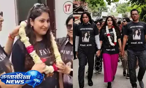 Retired Judge के परिवार ने बेटी के तलाक का जश्न धूमधाम से मनाया