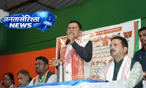 असम चुनाव 2026: डिब्रूगढ़ में BJP के प्रशांत फुकन बंगाली वोटरों को लुभा रहे हैं
