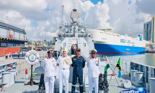 भारतीय नौसेना का जहाज़ त्रिकंड Tanzania के दार-एस-सलाम पहुँचा