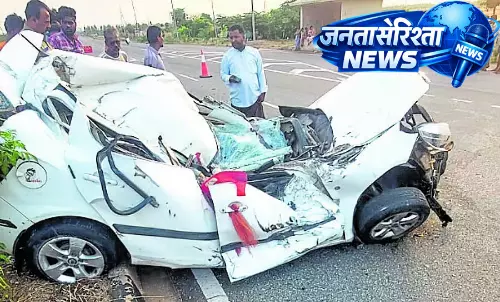 Rampur के पास कार डिवाइडर से टकराई, दो लोगों की मौत Rampur के पास कार डिवाइडर से टकराई, दो लोगों की मौत