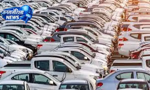 FY26 में ऑटो सेल्स में तेज़ी, FADA का अनुमान 3 करोड़ यूनिट्स तक