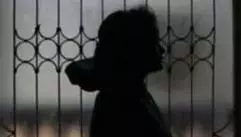 गेस्ट हाउस में महिला के साथ रेप, हिस्ट्रीशीटर गिरफ्तार गेस्ट हाउस में महिला के साथ रेप, हिस्ट्रीशीटर गिरफ्तार