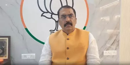 राहुल गांधी का पूरा परिवार जमानत पर, कांग्रेस ने पूरे देश को लूटाः संजय सरावगी राहुल गांधी का पूरा परिवार जमानत पर, कांग्रेस ने पूरे देश को लूटाः संजय सरावगी