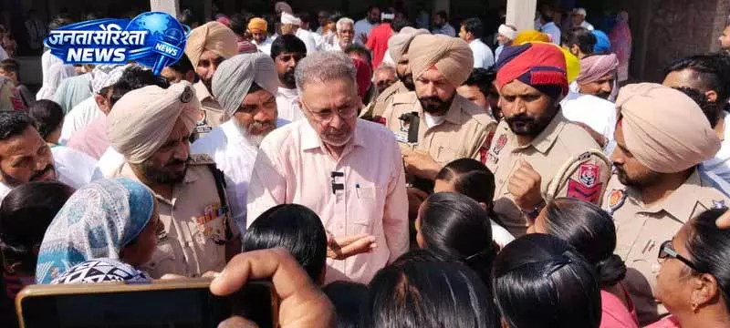 Ferozepur में बीमारी का कहर, मंत्री ने लिया जायजा Ferozepur में बीमारी का कहर, मंत्री ने लिया जायजा