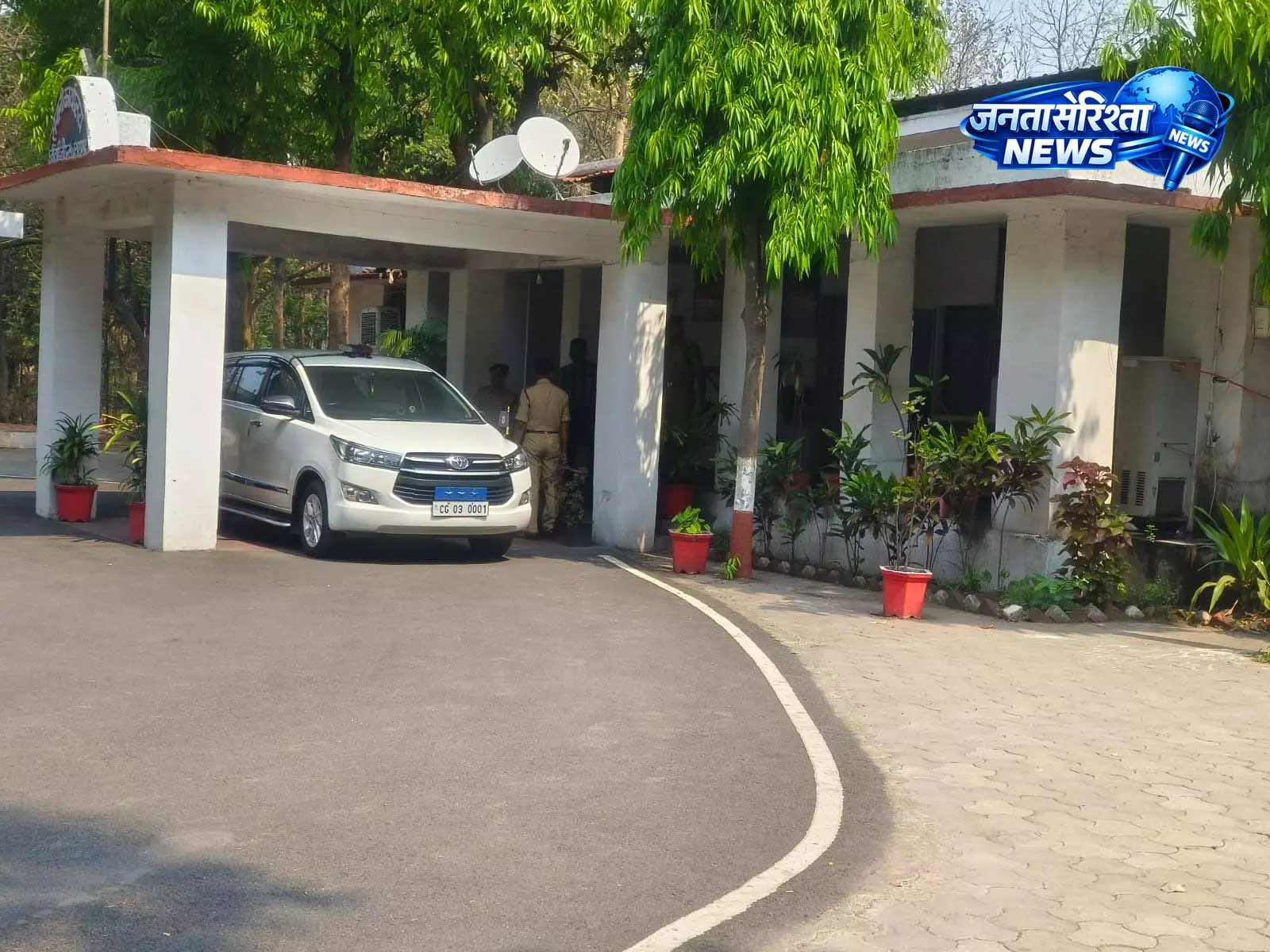 DGP अरुण देव गौतम का रायगढ़ दौरा : कानून व्यवस्था, नवाचार और जनसहभागिता पर विशेष जोर DGP अरुण देव गौतम का रायगढ़ दौरा : कानून व्यवस्था, नवाचार और जनसहभागिता पर विशेष जोर