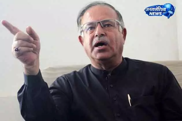 कांग्रेस प्रमुख ने केंद्र पर Jammu -Kashmir के लोगों से भेदभाव करने का आरोप लगाया कांग्रेस प्रमुख ने केंद्र पर Jammu -Kashmir के लोगों से भेदभाव करने का आरोप लगाया