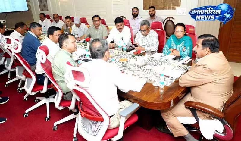 ट्यूबवेल चालू करने के प्रयास, Una में जल संकट पर नजर ट्यूबवेल चालू करने के प्रयास, Una में जल संकट पर नजर