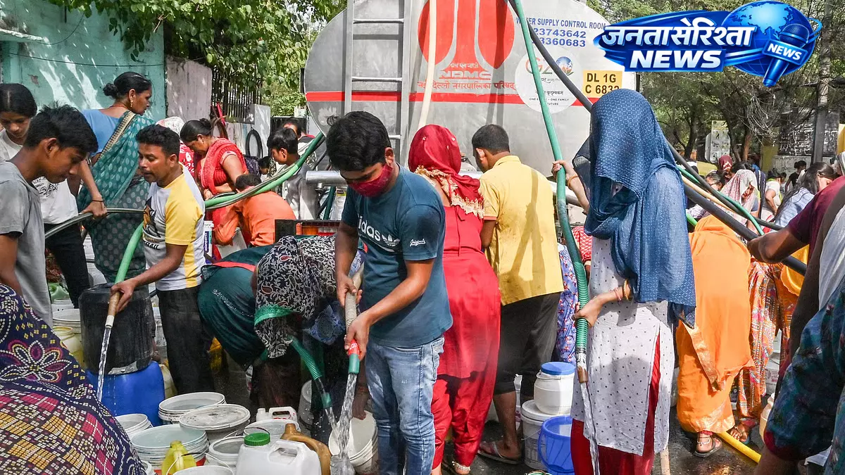 Nashik : म्युनिसिपल पाइपलाइन मरम्मत के कारण 48 घंटे पानी की भारी किल्लत Nashik : म्युनिसिपल पाइपलाइन मरम्मत के कारण 48 घंटे पानी की भारी किल्लत