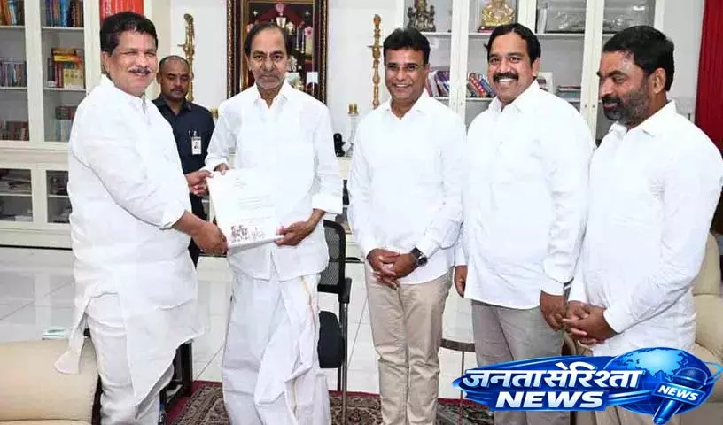 Kukatpally के विधायक माधवराम कृष्ण राव ने केसीआर से मुलाकात की Kukatpally के विधायक माधवराम कृष्ण राव ने केसीआर से मुलाकात की